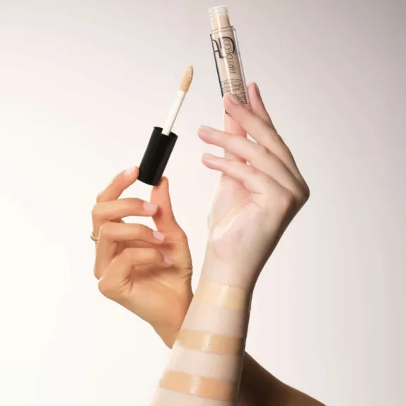 Fluid Camouflage Concealer 02 Yellow/Neutral Light - Fluid camouflage concealer - ART0152