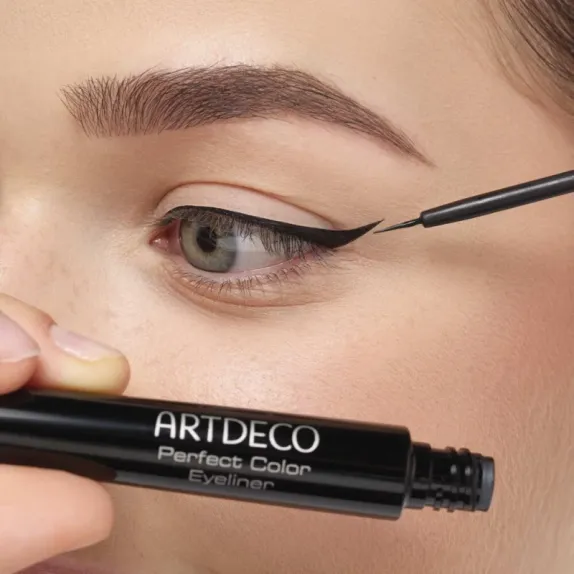 Perfect Color Eyeliner 01 Black - Perfect color eyeliner 3 - ART0043